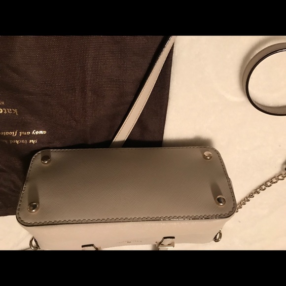 💕Kate Soade Cross Body purse💕SOLD - Picture 4 of 4